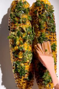Grilled-corn-with-chimichurri-2-683x1024